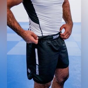 Tatami Fightwear EVERYDAY HYBRID SHORTS - BLACK Size XL